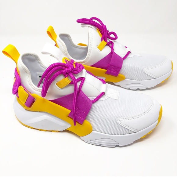 w nike huarache city low